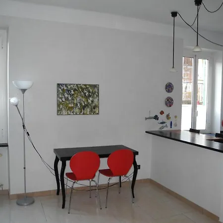 Bilocale Luminoso In Centro A Due Passi Dal Mare * Alassio