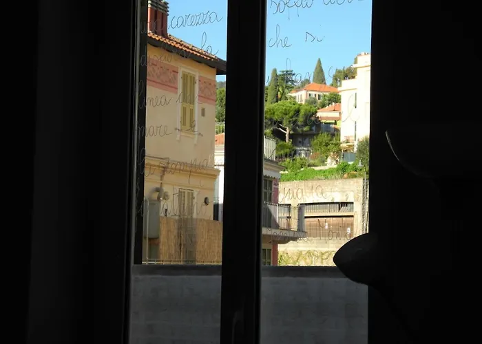 Bilocale Luminoso In Centro A Due Passi Dal Mare Apartmán Alassio